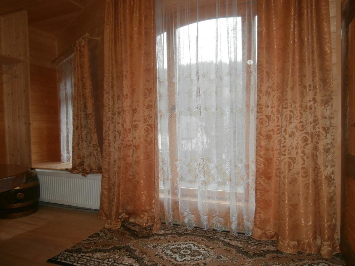Апартаменты Karpatskiy Domik Изки Экстерьер фото